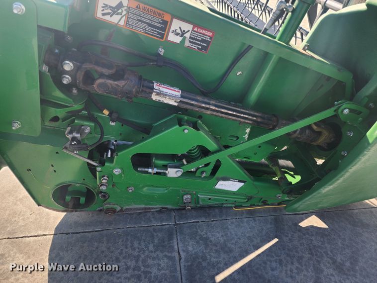 image for item KC9418 2017 John Deere 635FD HydraFlex  flex draper head