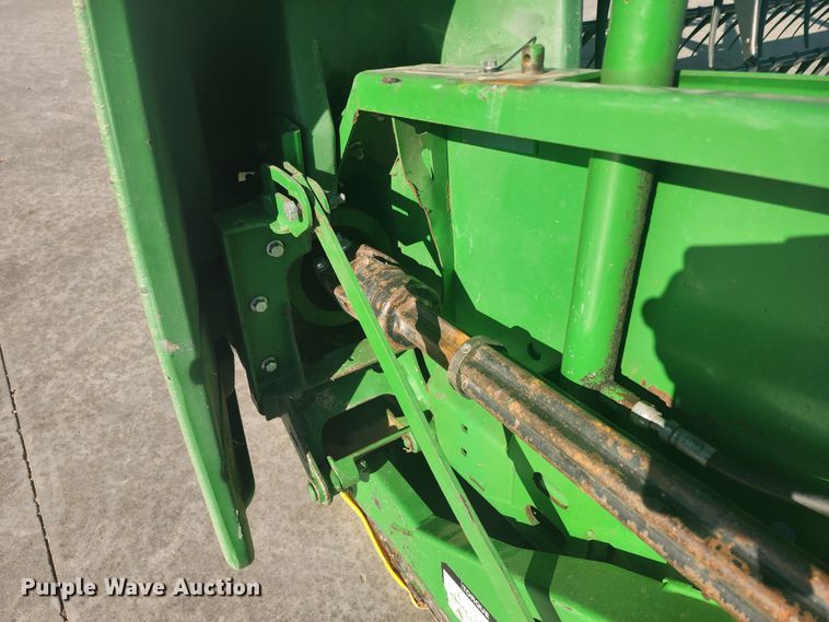image for item KC9418 2017 John Deere 635FD HydraFlex  flex draper head