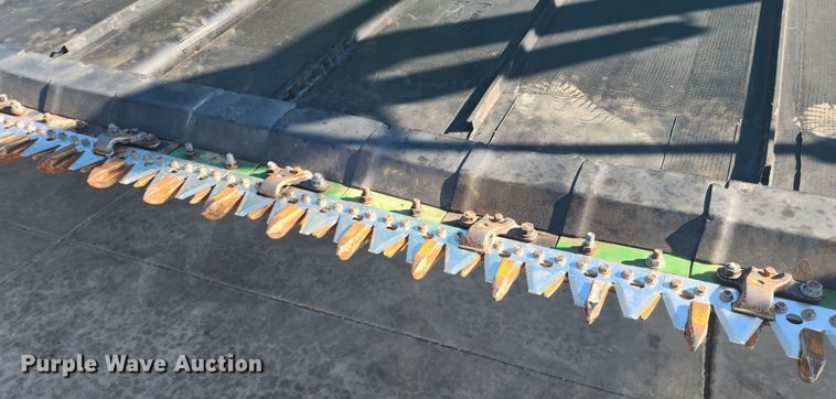 image for item KC9418 2017 John Deere 635FD HydraFlex  flex draper head