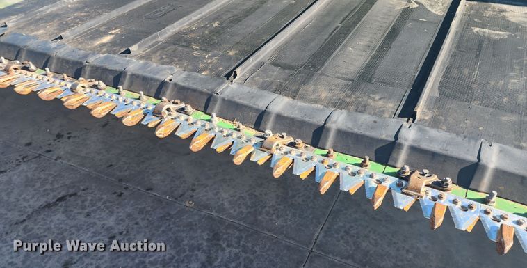 image for item KC9418 2017 John Deere 635FD HydraFlex  flex draper head