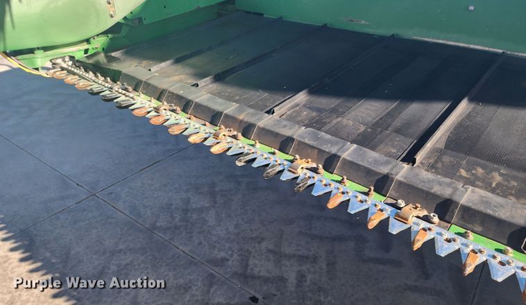 image for item KC9418 2017 John Deere 635FD HydraFlex  flex draper head