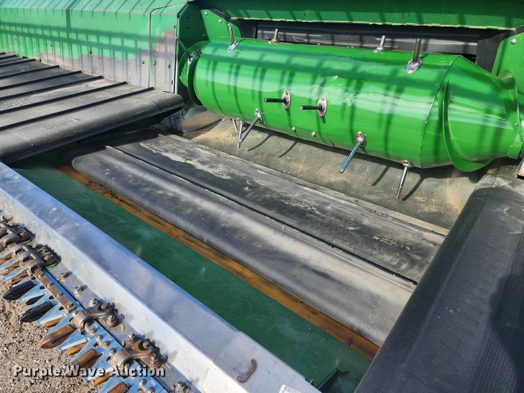 image for item KC9418 2017 John Deere 635FD HydraFlex  flex draper head