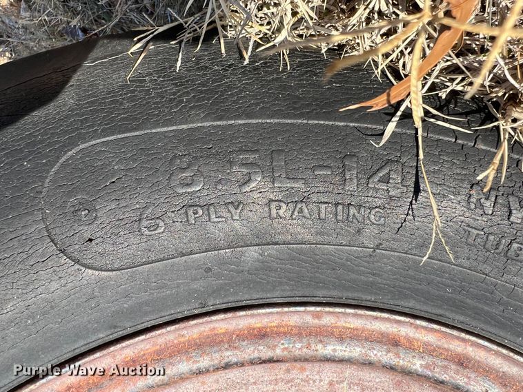 image for item KF9706 1962 Case 431  tractor