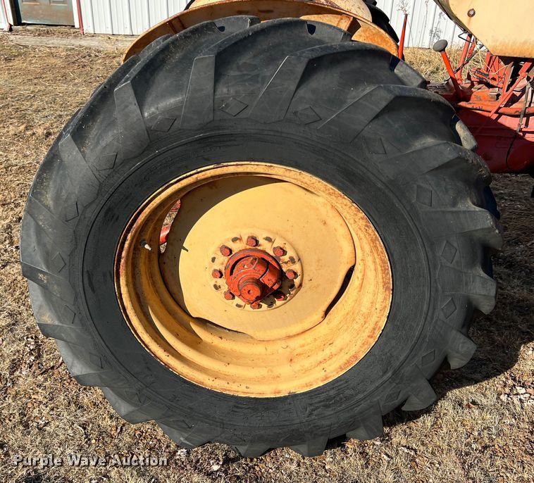 image for item KF9706 1962 Case 431  tractor