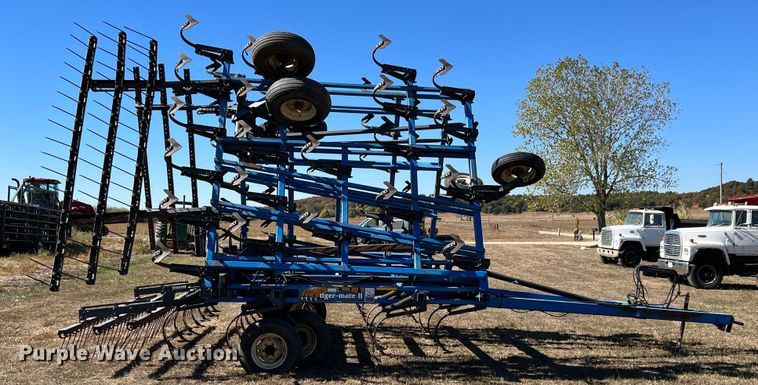 image for item KF9860 DMI Tiger-Mate II  field cultivator