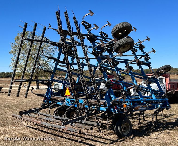image for item KF9860 DMI Tiger-Mate II  field cultivator