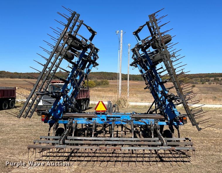 image for item KF9860 DMI Tiger-Mate II  field cultivator