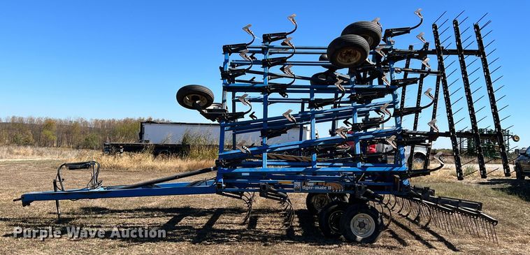 image for item KF9860 DMI Tiger-Mate II  field cultivator