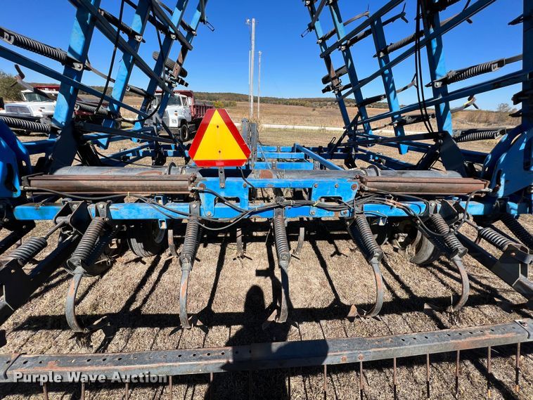 image for item KF9860 DMI Tiger-Mate II  field cultivator