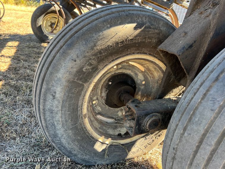 image for item KF9860 DMI Tiger-Mate II  field cultivator