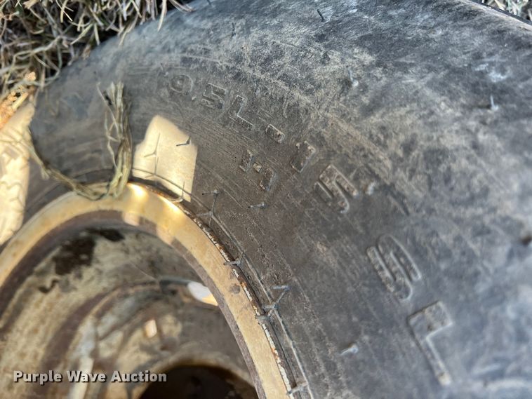 image for item KF9860 DMI Tiger-Mate II  field cultivator