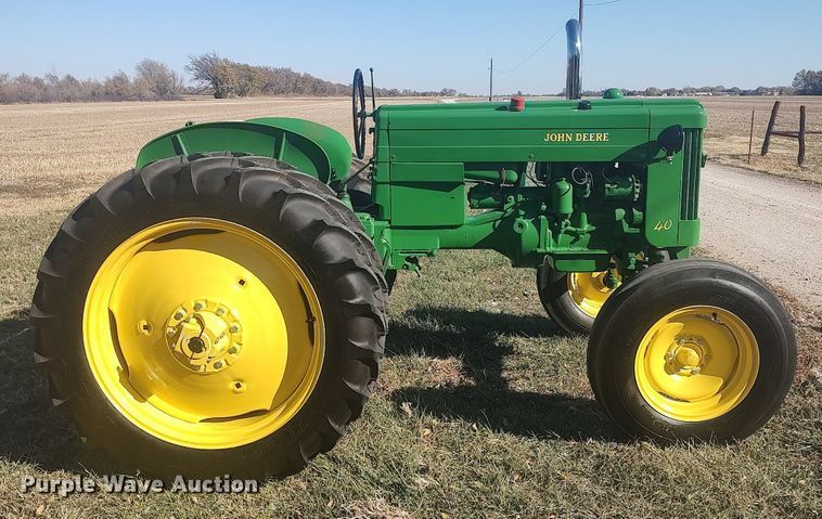 image for item KJ9020 1953 John Deere 40  tractor