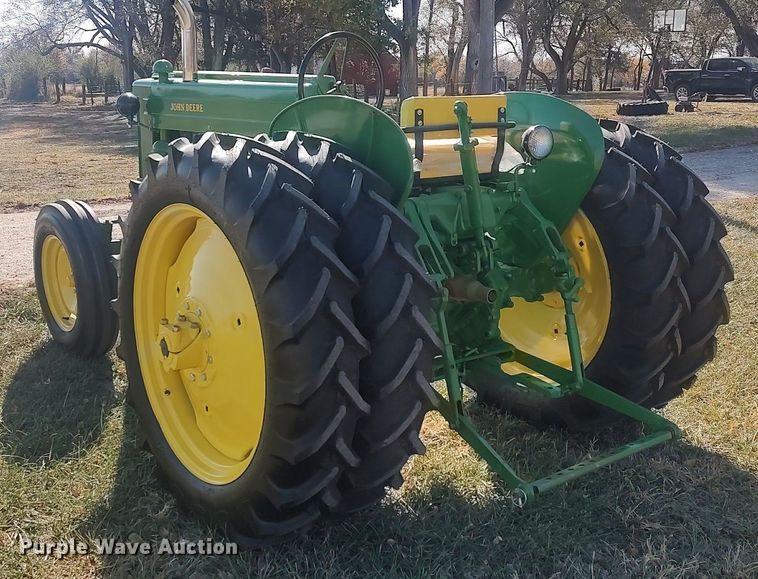 image for item KJ9020 1953 John Deere 40  tractor