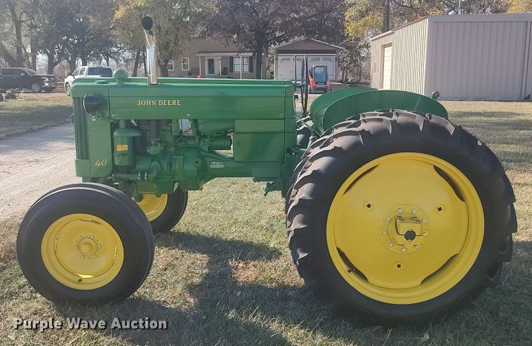 image for item KJ9020 1953 John Deere 40  tractor