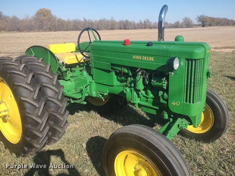 image for item KJ9020 1953 John Deere 40  tractor