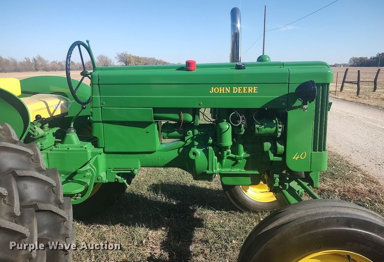 image for item KJ9020 1953 John Deere 40  tractor