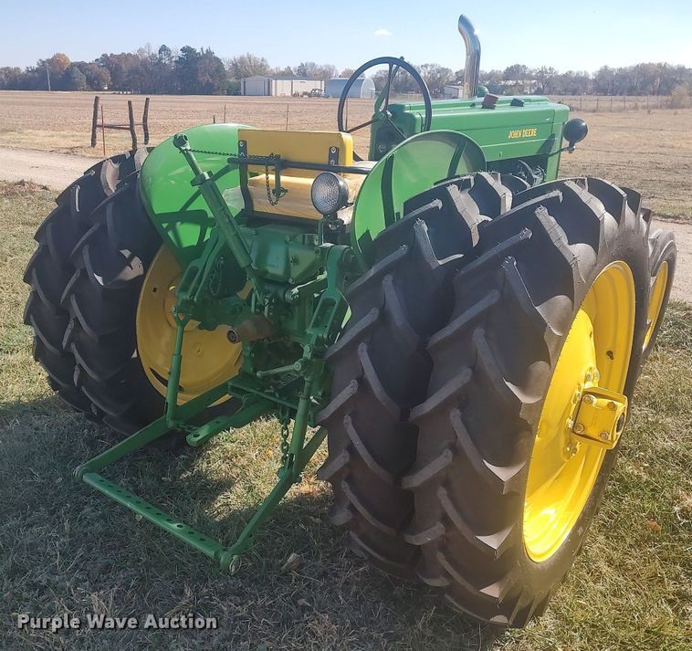 image for item KJ9020 1953 John Deere 40  tractor