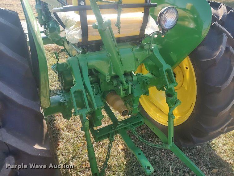 image for item KJ9020 1953 John Deere 40  tractor