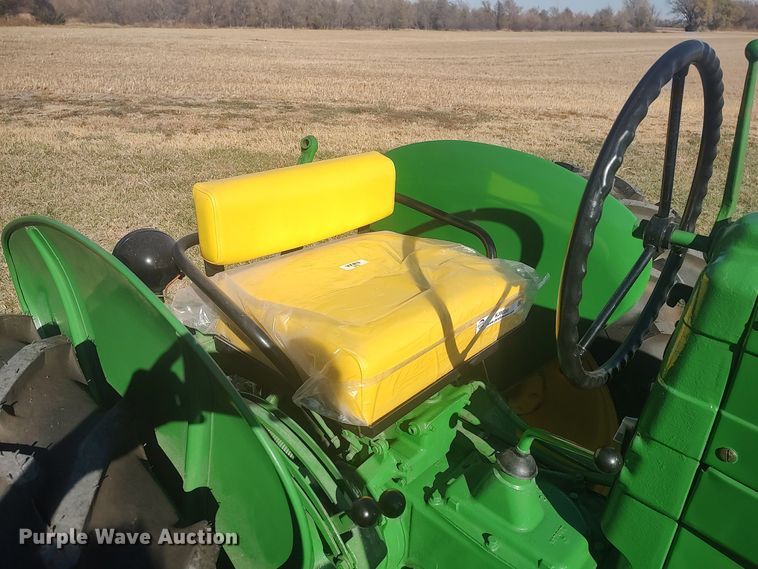 image for item KJ9020 1953 John Deere 40  tractor