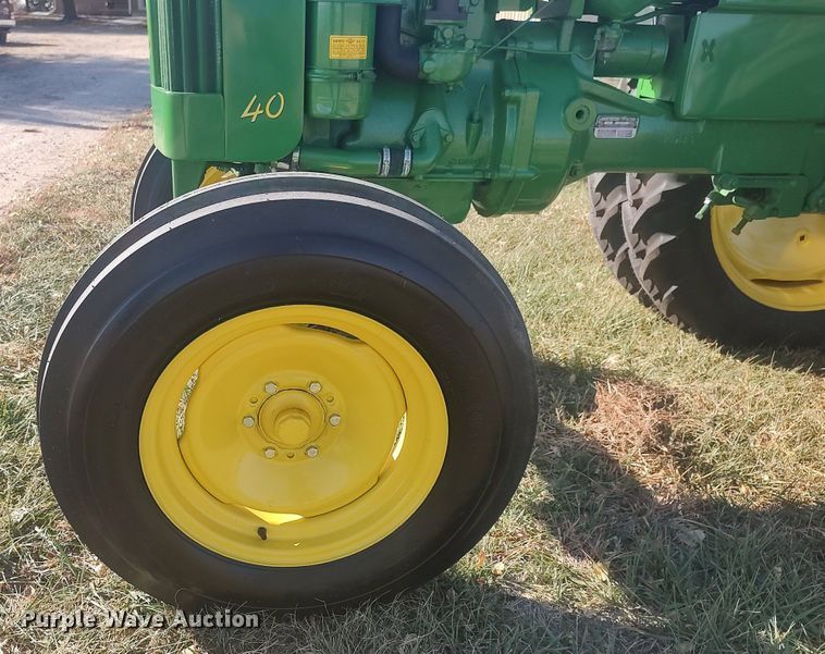 image for item KJ9020 1953 John Deere 40  tractor