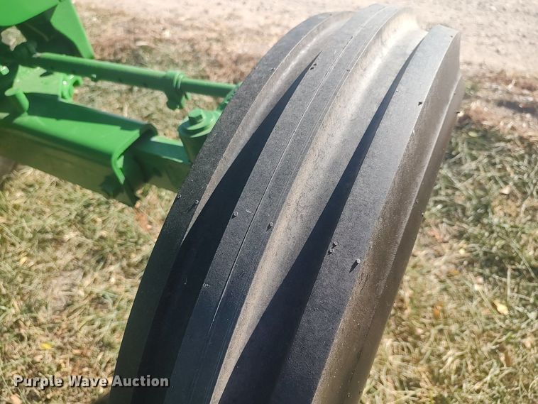 image for item KJ9020 1953 John Deere 40  tractor