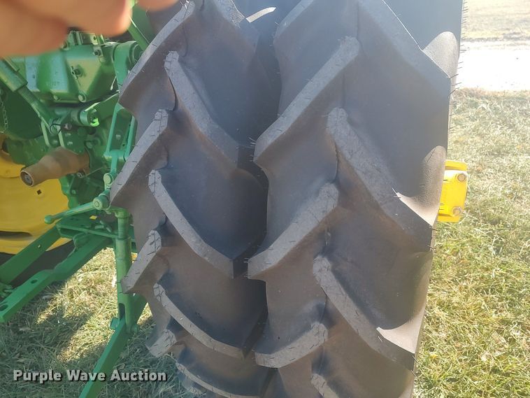 image for item KJ9020 1953 John Deere 40  tractor