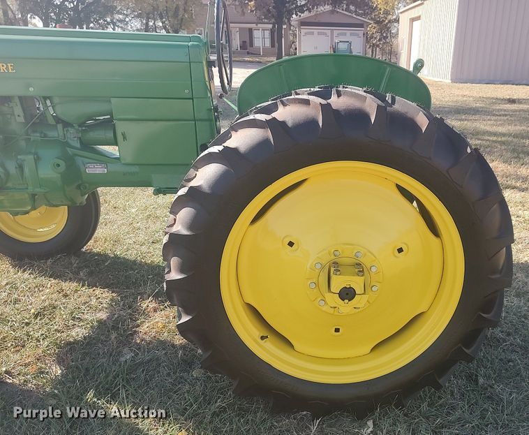 image for item KJ9020 1953 John Deere 40  tractor