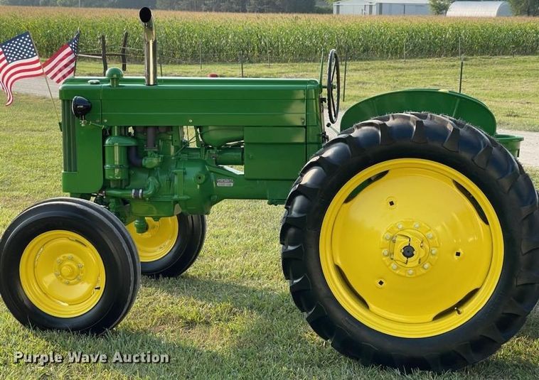 image for item KJ9020 1953 John Deere 40  tractor