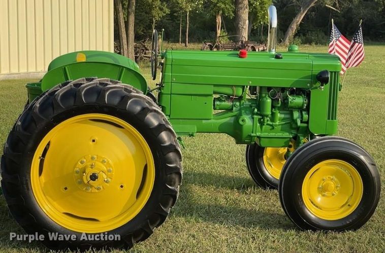 image for item KJ9020 1953 John Deere 40  tractor