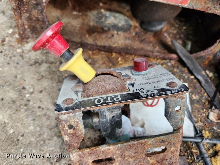 image for item KT9559 1996 Mack CH613  fertilizer delivery truck