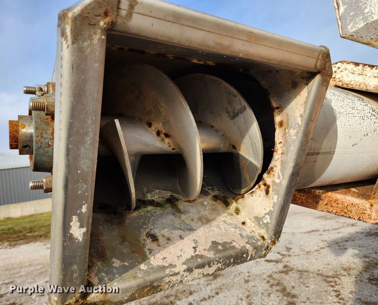 image for item KT9559 1996 Mack CH613  fertilizer delivery truck