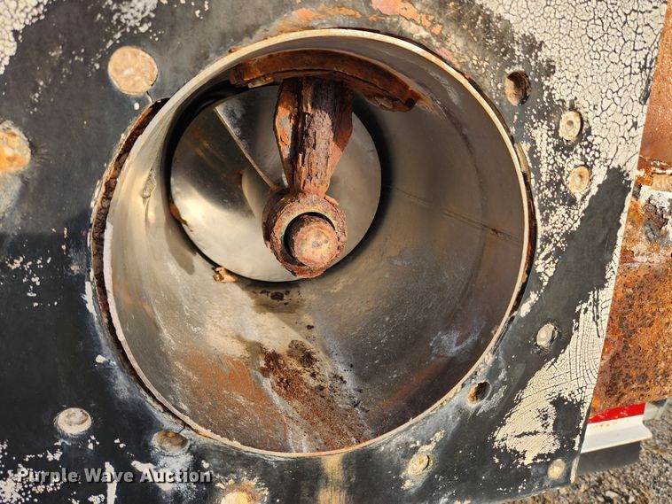 image for item KT9559 1996 Mack CH613  fertilizer delivery truck