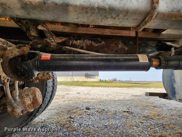 image for item KT9559 1996 Mack CH613  fertilizer delivery truck