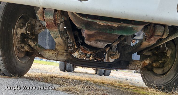 image for item KT9559 1996 Mack CH613  fertilizer delivery truck