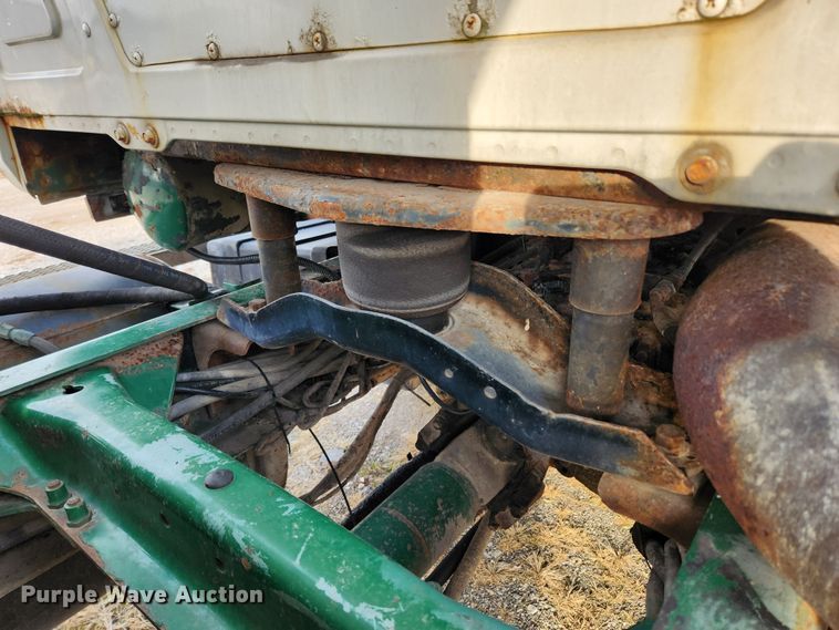 image for item KT9559 1996 Mack CH613  fertilizer delivery truck