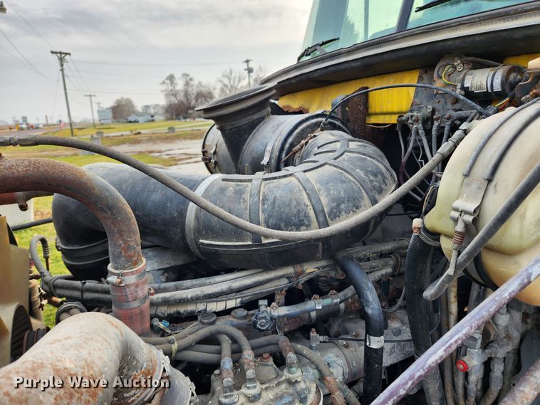 image for item KT9559 1996 Mack CH613  fertilizer delivery truck