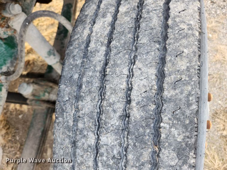 image for item KT9559 1996 Mack CH613  fertilizer delivery truck