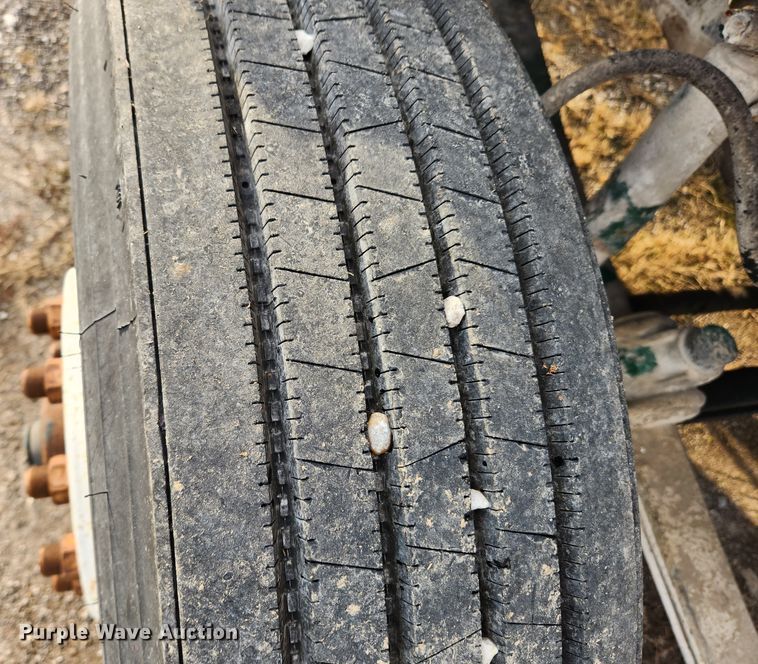 image for item KT9559 1996 Mack CH613  fertilizer delivery truck