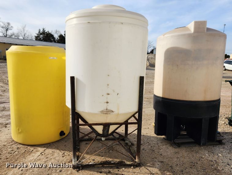 image for item KT9592 (3) poly tanks