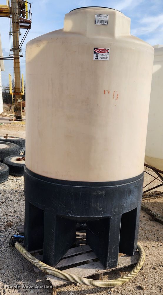 image for item KT9592 (3) poly tanks