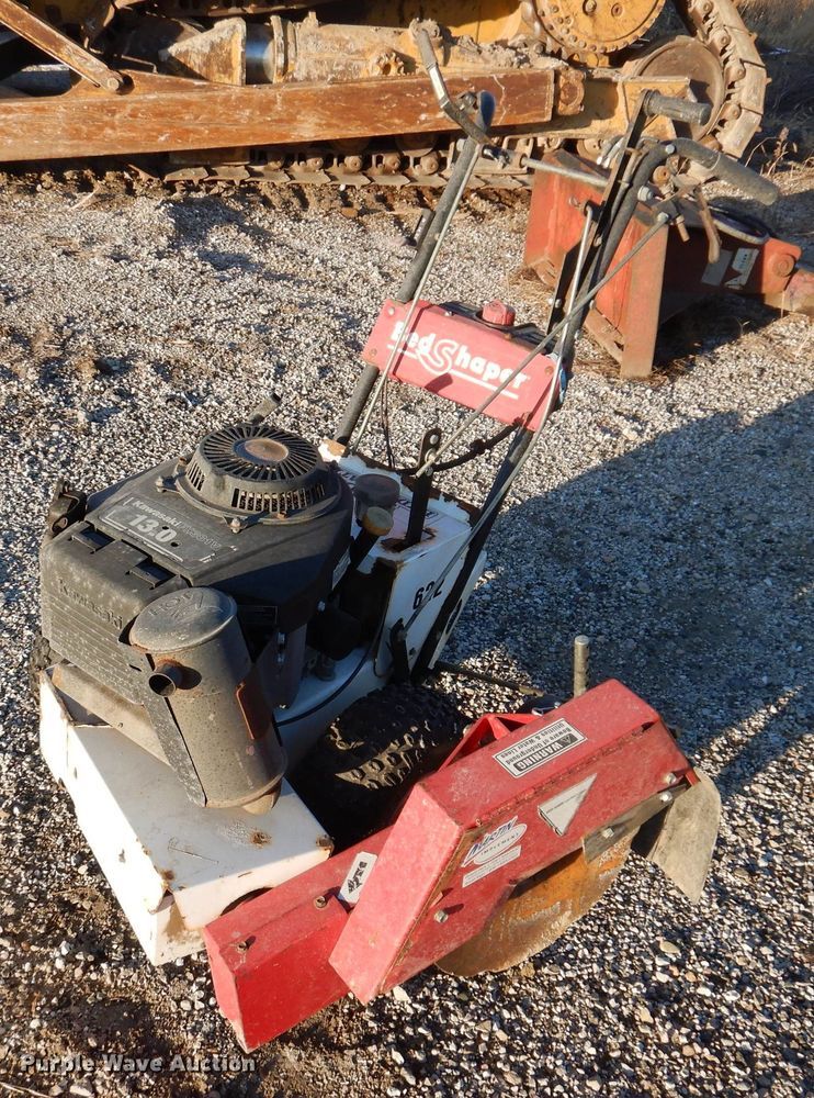 Bed Shaper 900 bed edger in Slater, IA Item KW9651 sold Purple Wave