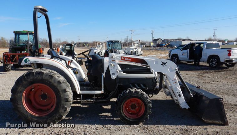image for item KW9658 2009 Bobcat CT450  MFWD tractor