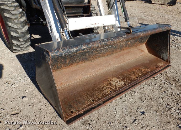 image for item KW9658 2009 Bobcat CT450  MFWD tractor