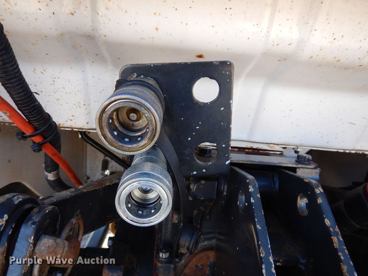 image for item KW9658 2009 Bobcat CT450  MFWD tractor