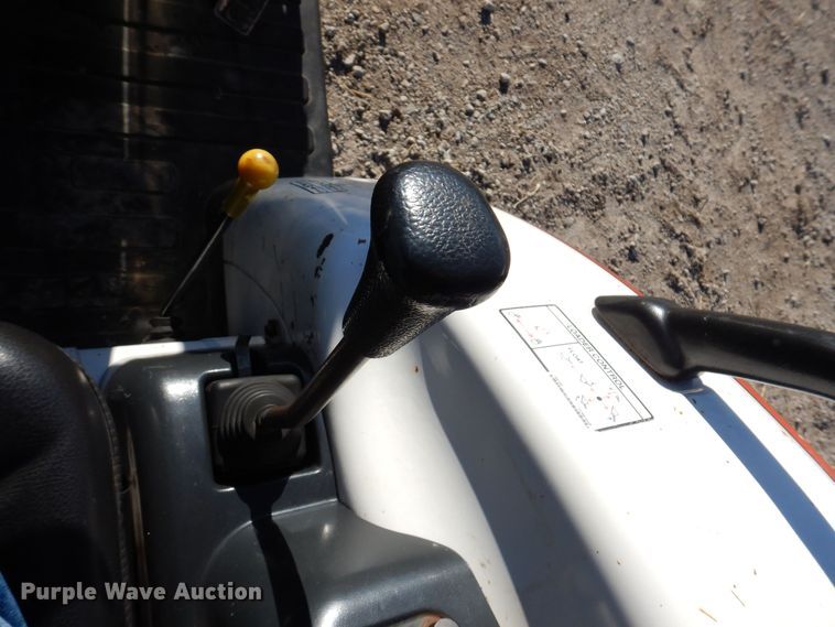 image for item KW9658 2009 Bobcat CT450  MFWD tractor