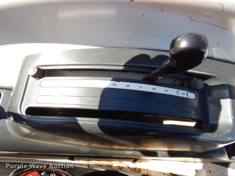 image for item KW9658 2009 Bobcat CT450  MFWD tractor