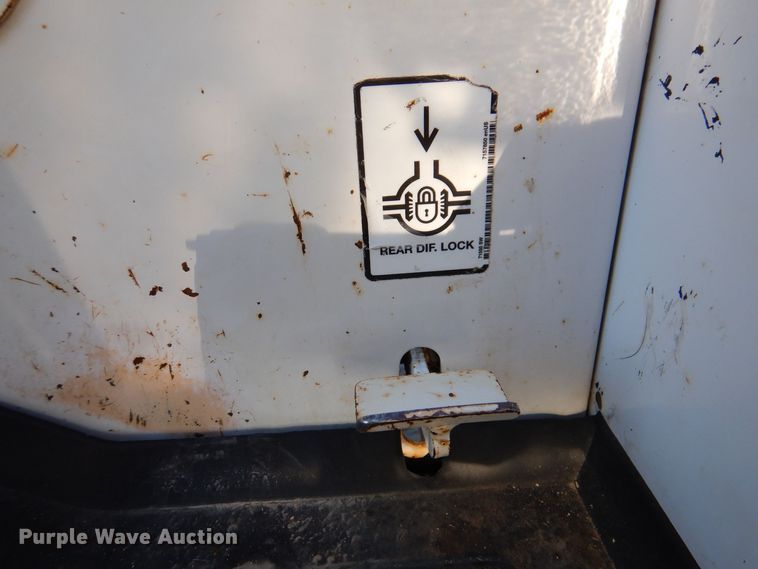 image for item KW9658 2009 Bobcat CT450  MFWD tractor