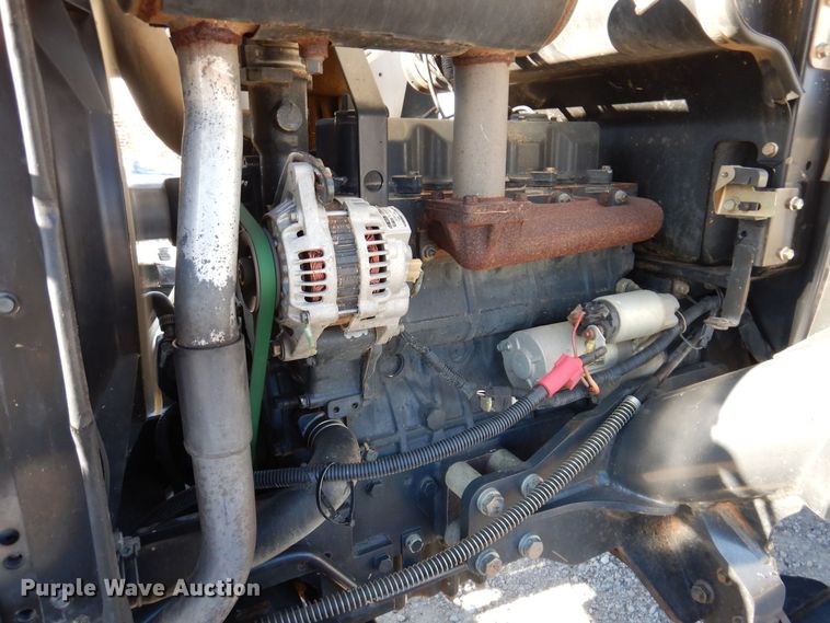 image for item KW9658 2009 Bobcat CT450  MFWD tractor