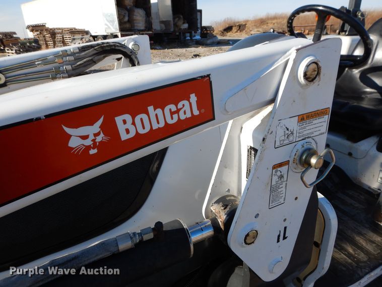 image for item KW9658 2009 Bobcat CT450  MFWD tractor