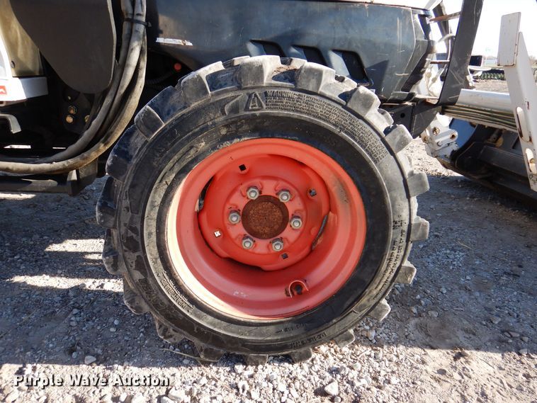 image for item KW9658 2009 Bobcat CT450  MFWD tractor